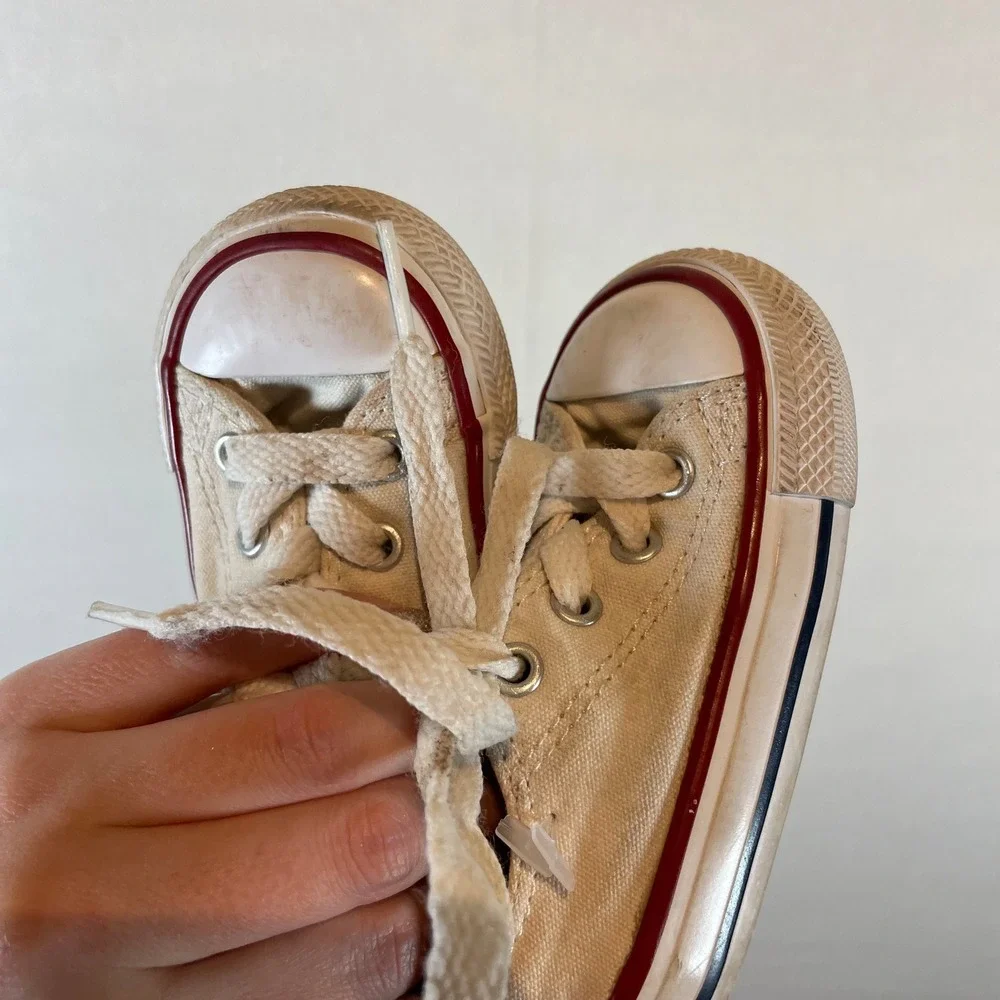 Converse Chuck Taylor All Star Toddler White Canvas‎ Low Top Sneakers - Size 5